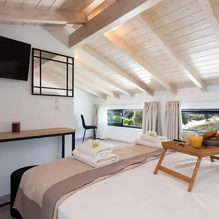 White Swan With Private Pool And Jacuzzi Βίλα *